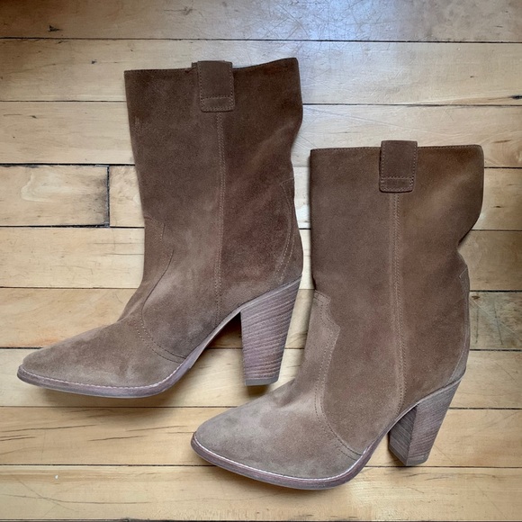 Aquatalia Shoes - Aquatalia Suede Boots Size 9